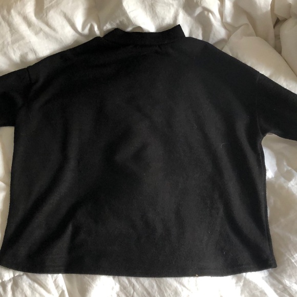 |BLACK BLOUSE|💫☁️ - Picture 2 of 2